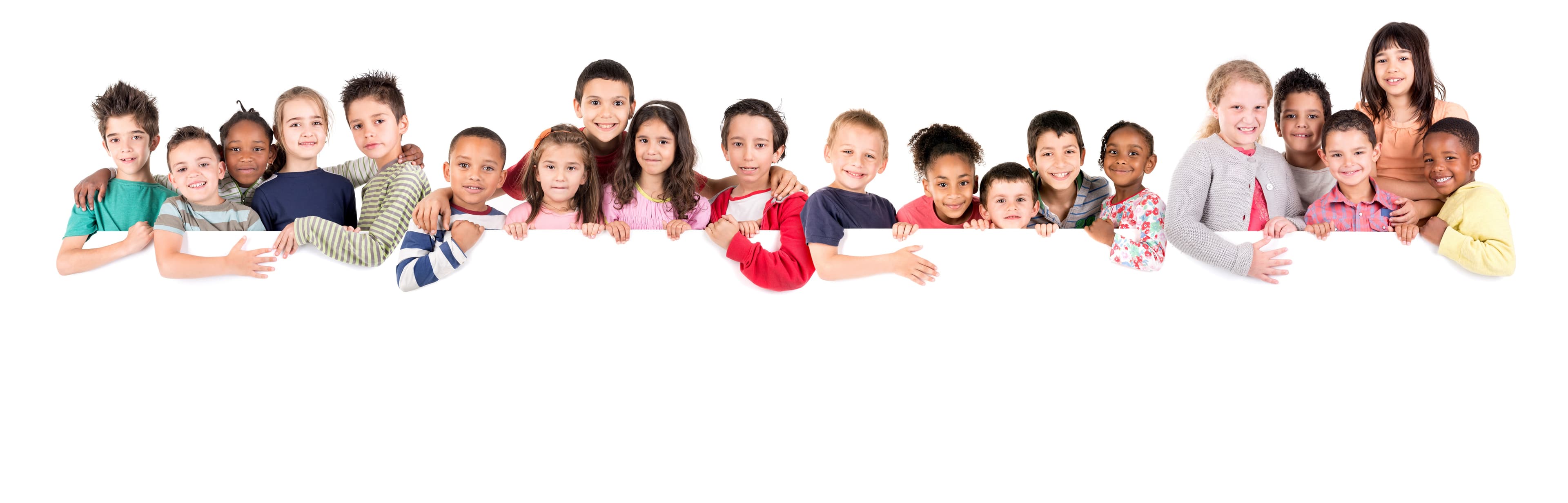 Crianças representando o propósito educacional do Instituto Pequeno Nortista de Educação